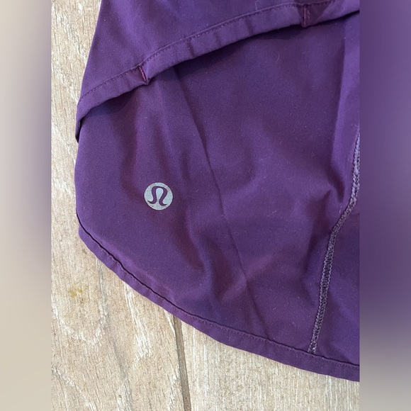 Lululemon Speed Short 4-way Stretch 2 1/2" in Darkest Magenta Womens 4 - Picture 6 of 7